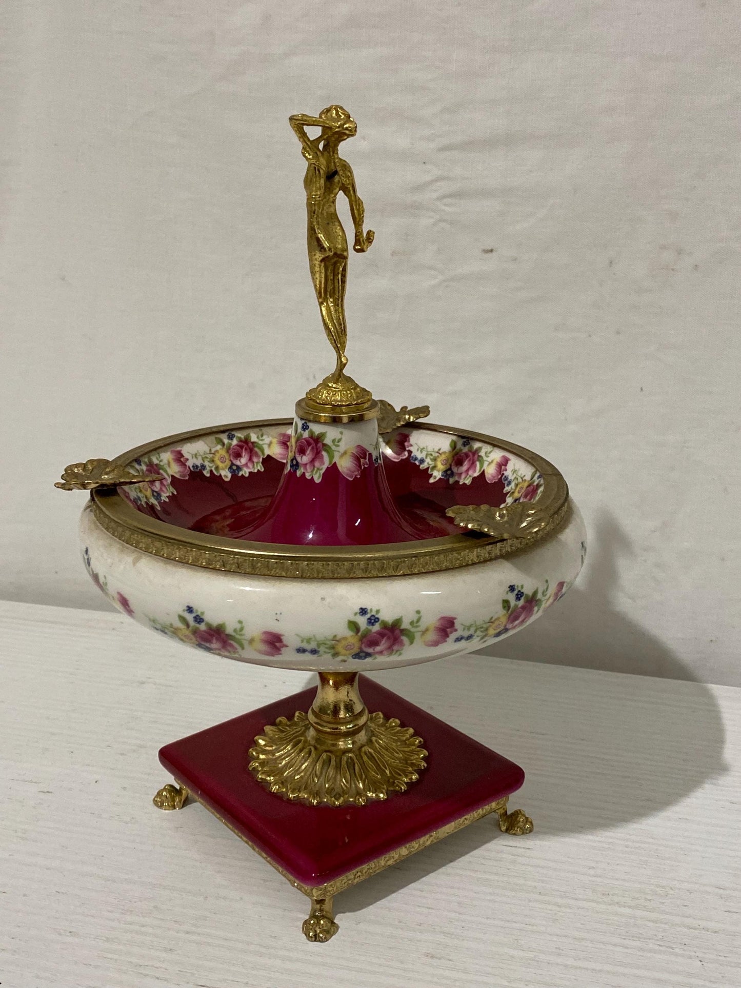 Elegante Centro Tavola in Porcellana Dipinta a Mano con Dettagli Dorati  23x15,5 cm