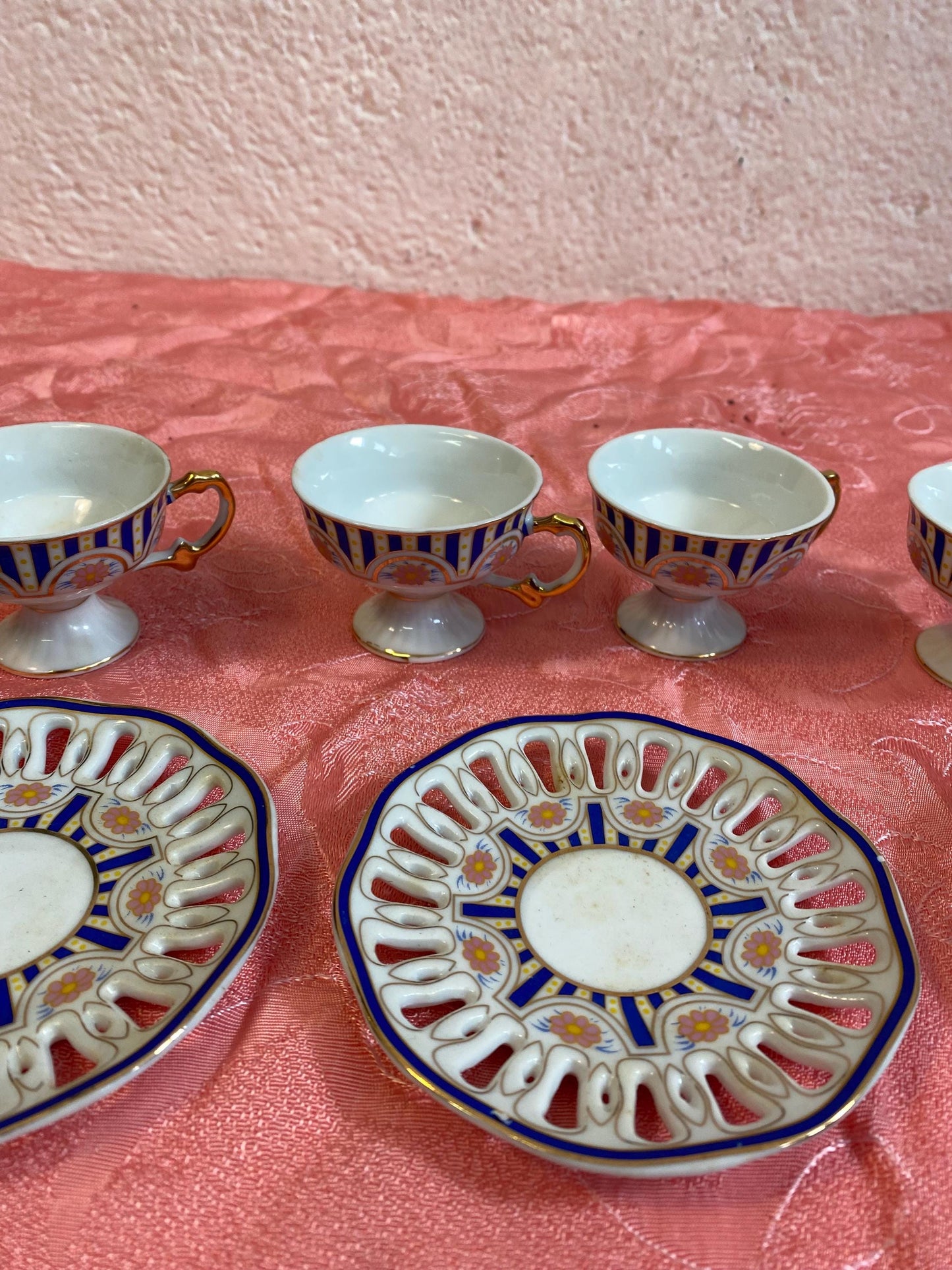 Tazzine da caffe 6 pezzi ceramica dorata e blu eleganti vintage come nuovi regalo perfetto unico speciale per colazione e pausa caffe.
