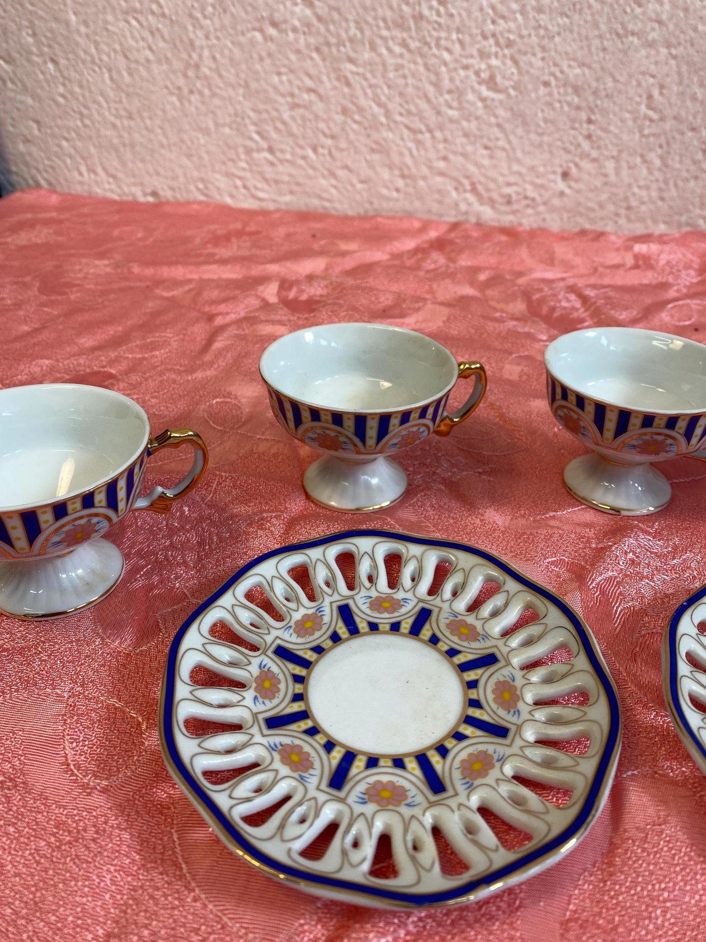Tazzine da caffe 6 pezzi ceramica dorata e blu eleganti vintage come nuovi regalo perfetto unico speciale per colazione e pausa caffe.