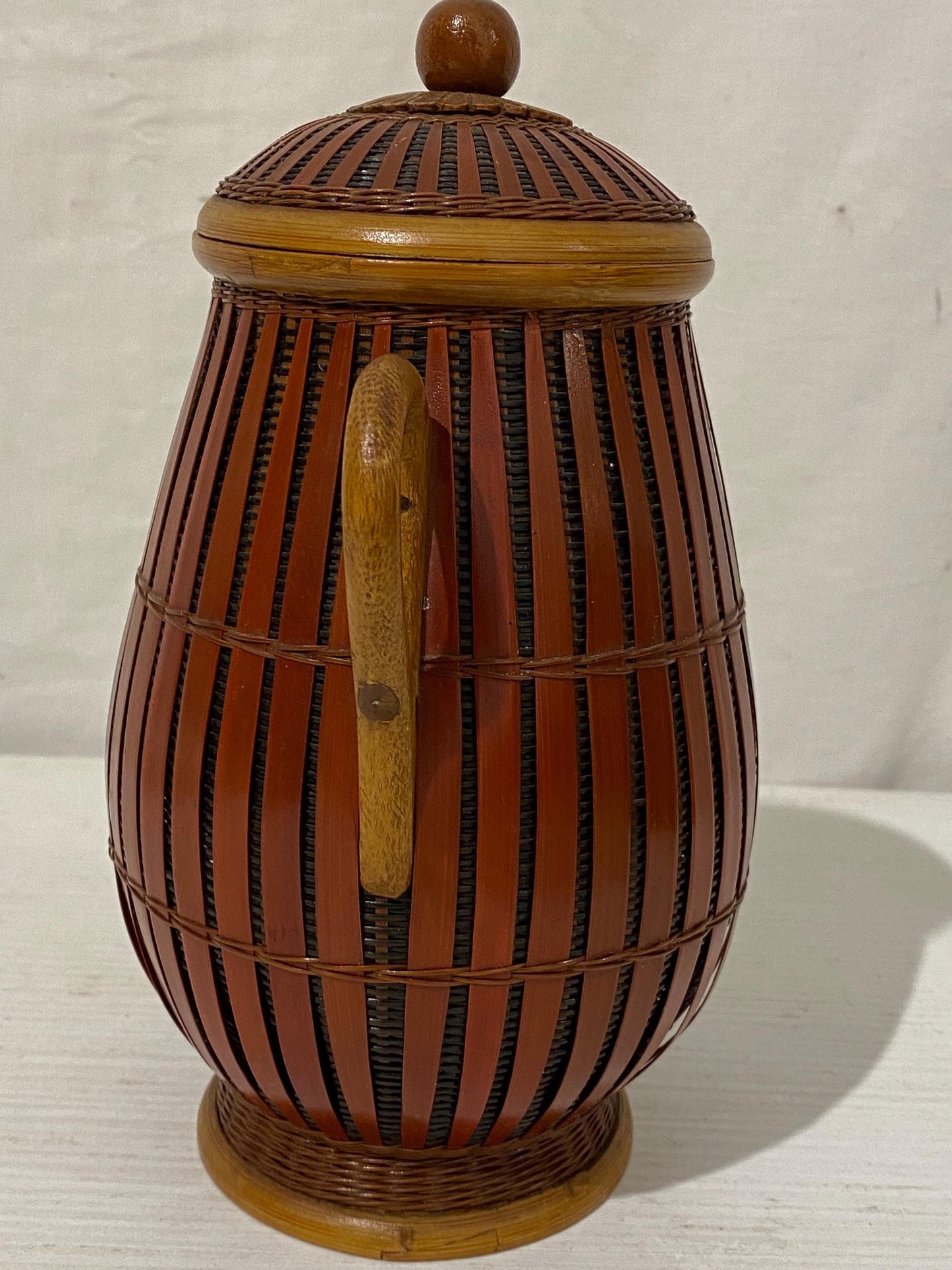 Antico Barattolo in terracotta smaltata e Bambù Intrecciato con Coperchio - Shanghai Handicrafts - 20x16x11 cm