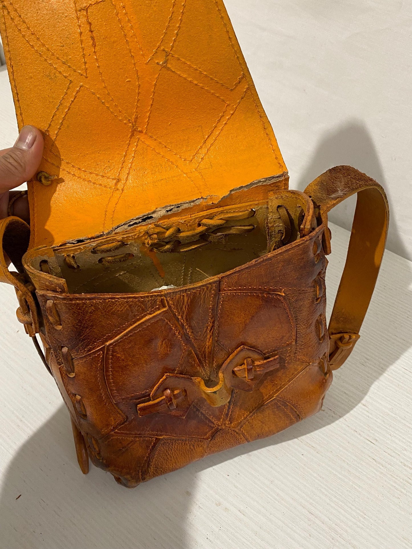 Borsa Vintage Artigianale in Pelle Marrone con Tracolla Fissa  21x19x9 cm
