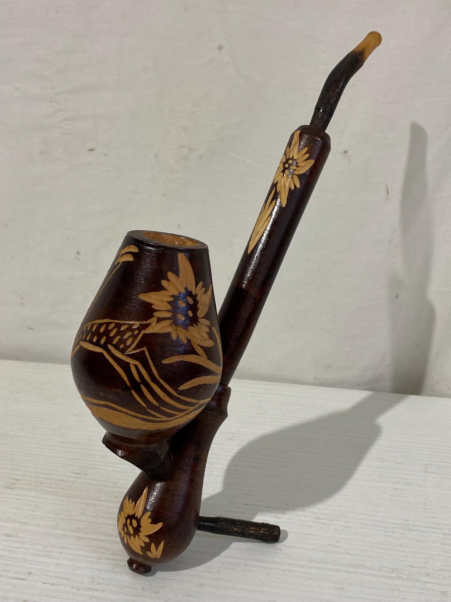 Pipa particolare Funzionante Vintage in Legno Intagliato con Motivo Floreale - 24x20x7 cm