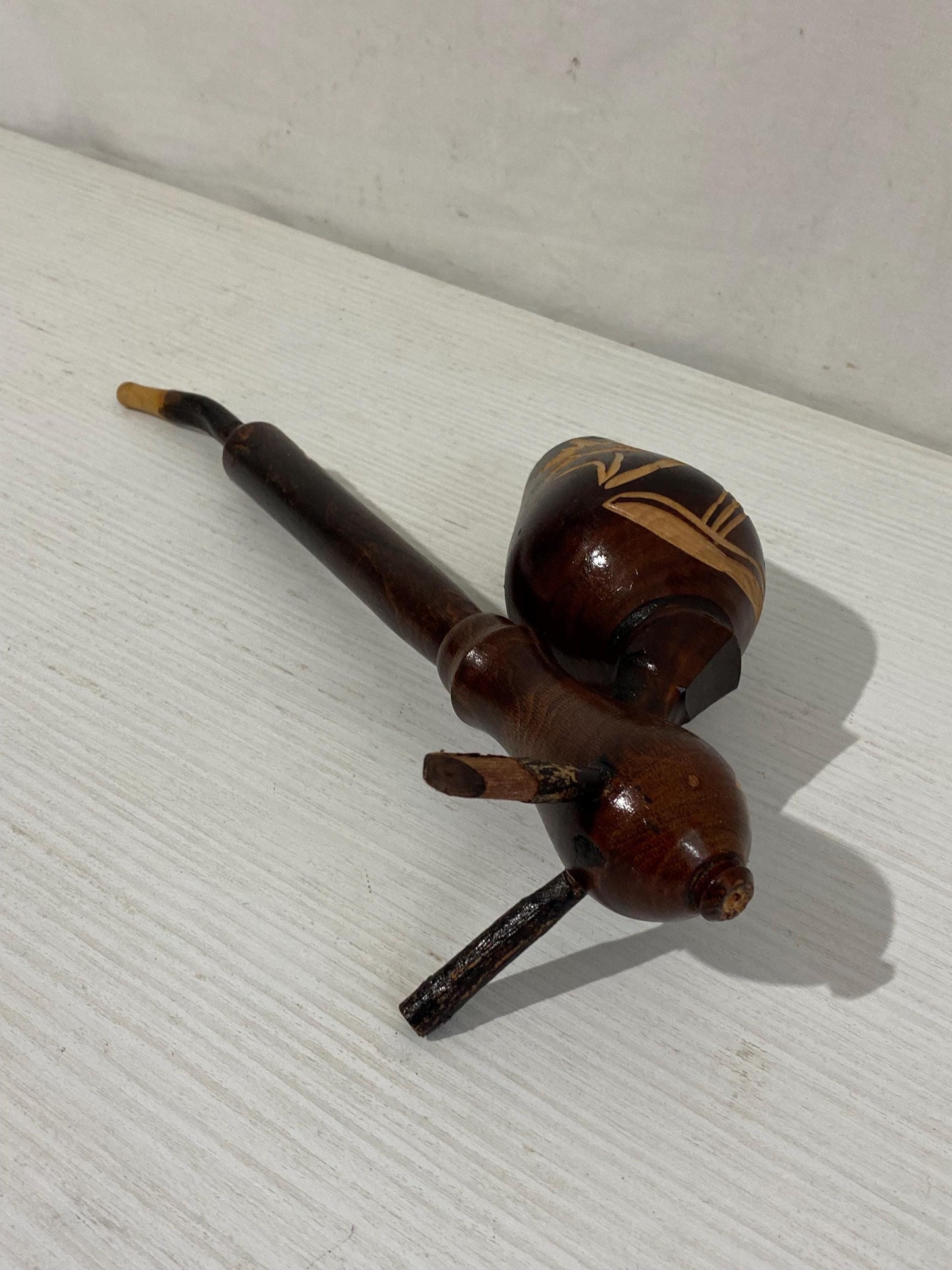 Pipa particolare Funzionante Vintage in Legno Intagliato con Motivo Floreale - 24x20x7 cm