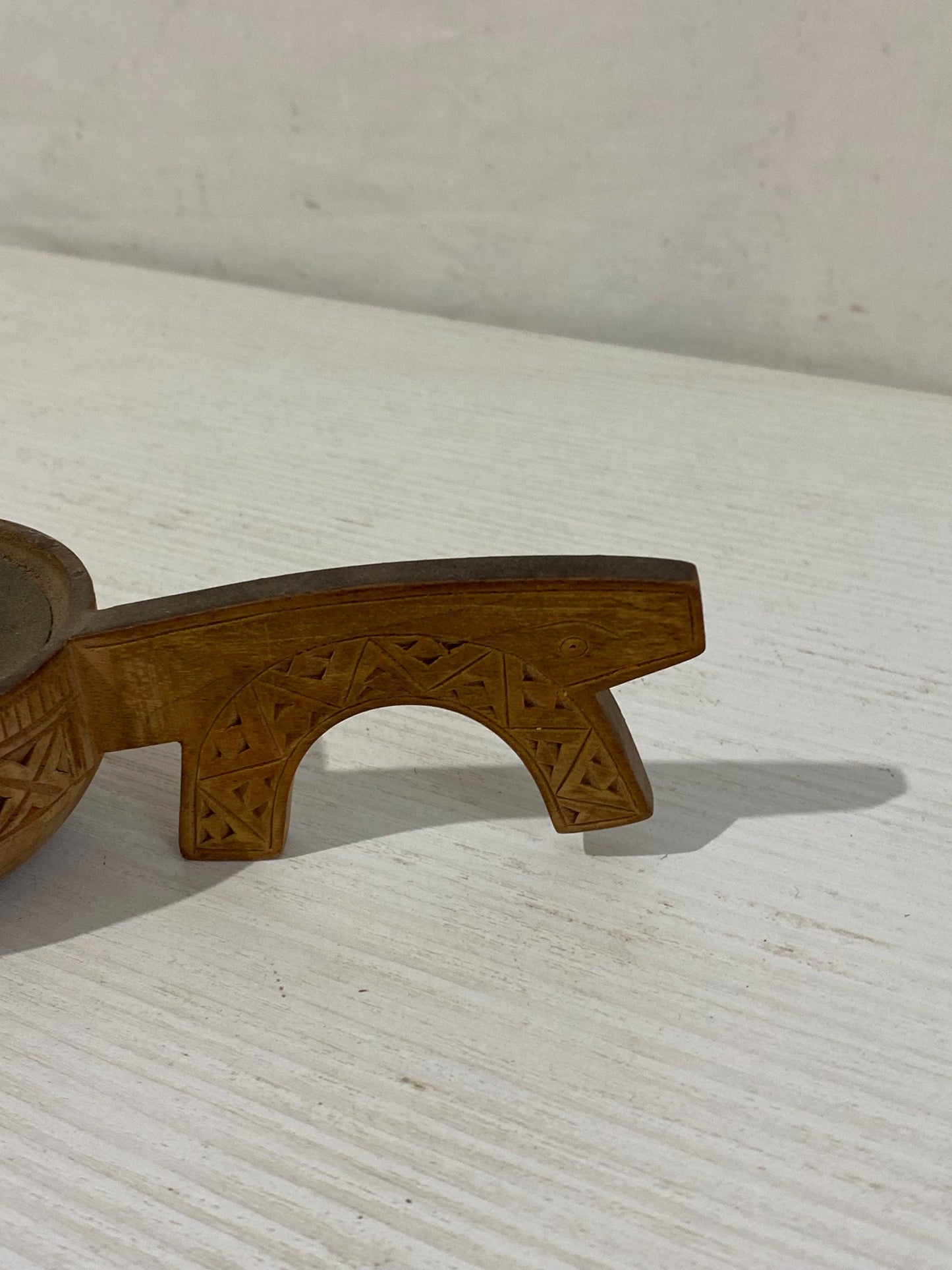 Portacandela Vintage in Legno Intagliato con Motivo Geometrico - 15,5x7x5 cm