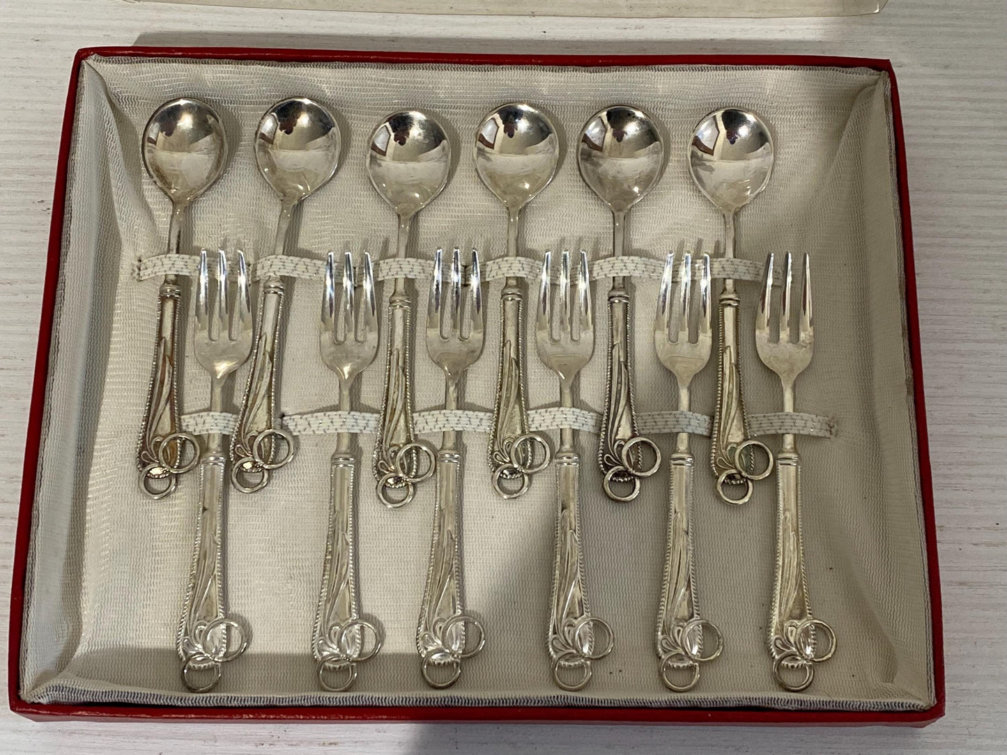 Set Vintage di 12 Posate da Dessert in Argento Placcato - 6 Cucchiaini e 6 Forchettine