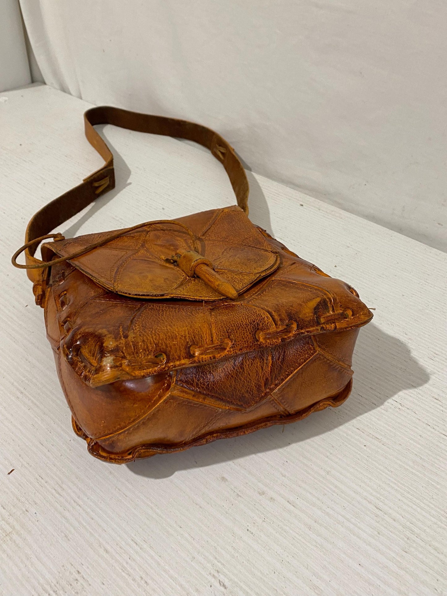 Borsa Vintage Artigianale in Pelle Marrone con Tracolla Fissa  21x19x9 cm