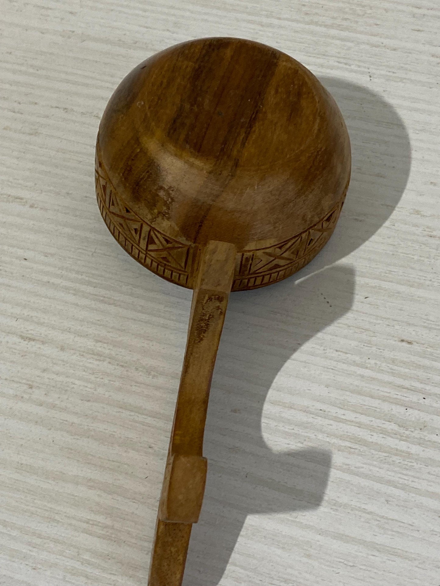 Portacandela Vintage in Legno Intagliato con Motivo Geometrico - 15,5x7x5 cm