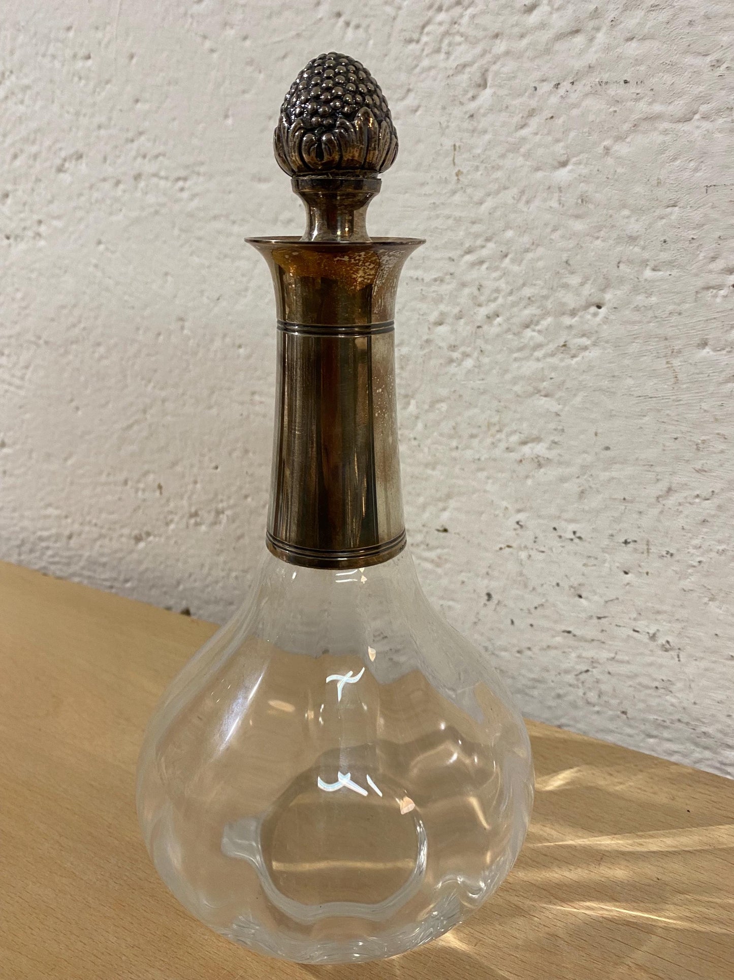 Christofle Fleuron Decanter Tappo a forma di ghianda Vetro e placcato argento - 20 secolo, Francia