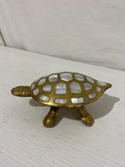 Portagioie vintage tartaruga ottone e madreperla, portaoggetti retrò, decorazione elegante, scatola gioielli antica 14,5x9,5x6 cm