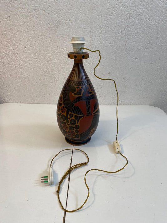 Lampada Vintage in Terracotta con Motivi Mitologici, Eleganza e Stile Classico, 40x18 cm