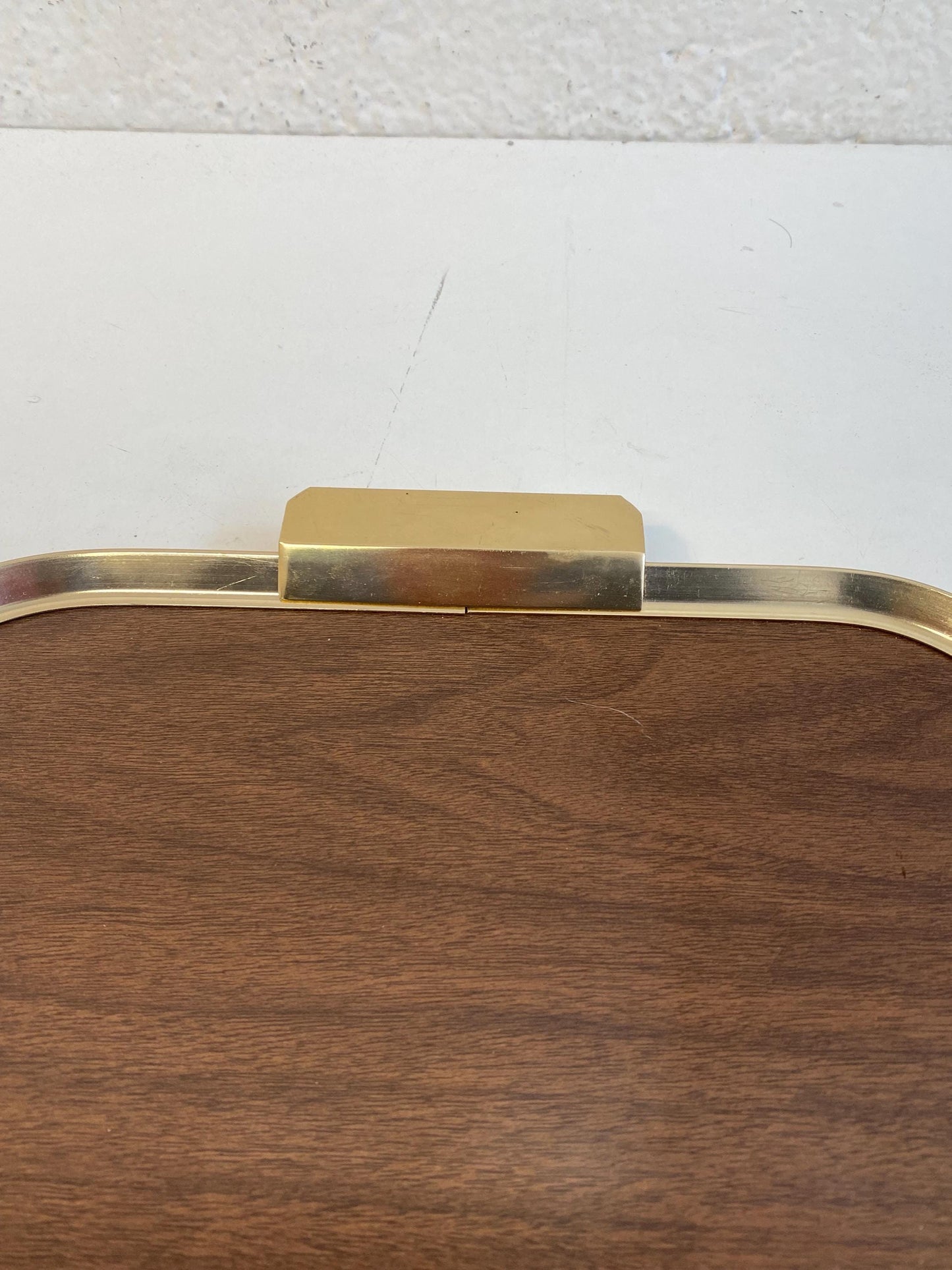 Vassoio Vintage Anni '60 in legno e ottone dorato  Stile retrò elegante (47,5x28,5 cm)