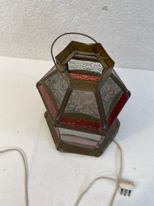 Lampada Marocchina in Ottone e Vetri Colorati - Lanterna Orientale da Tavolo o Comodino - Design Arabo con Sportello Apribile (27x19x19 cm)