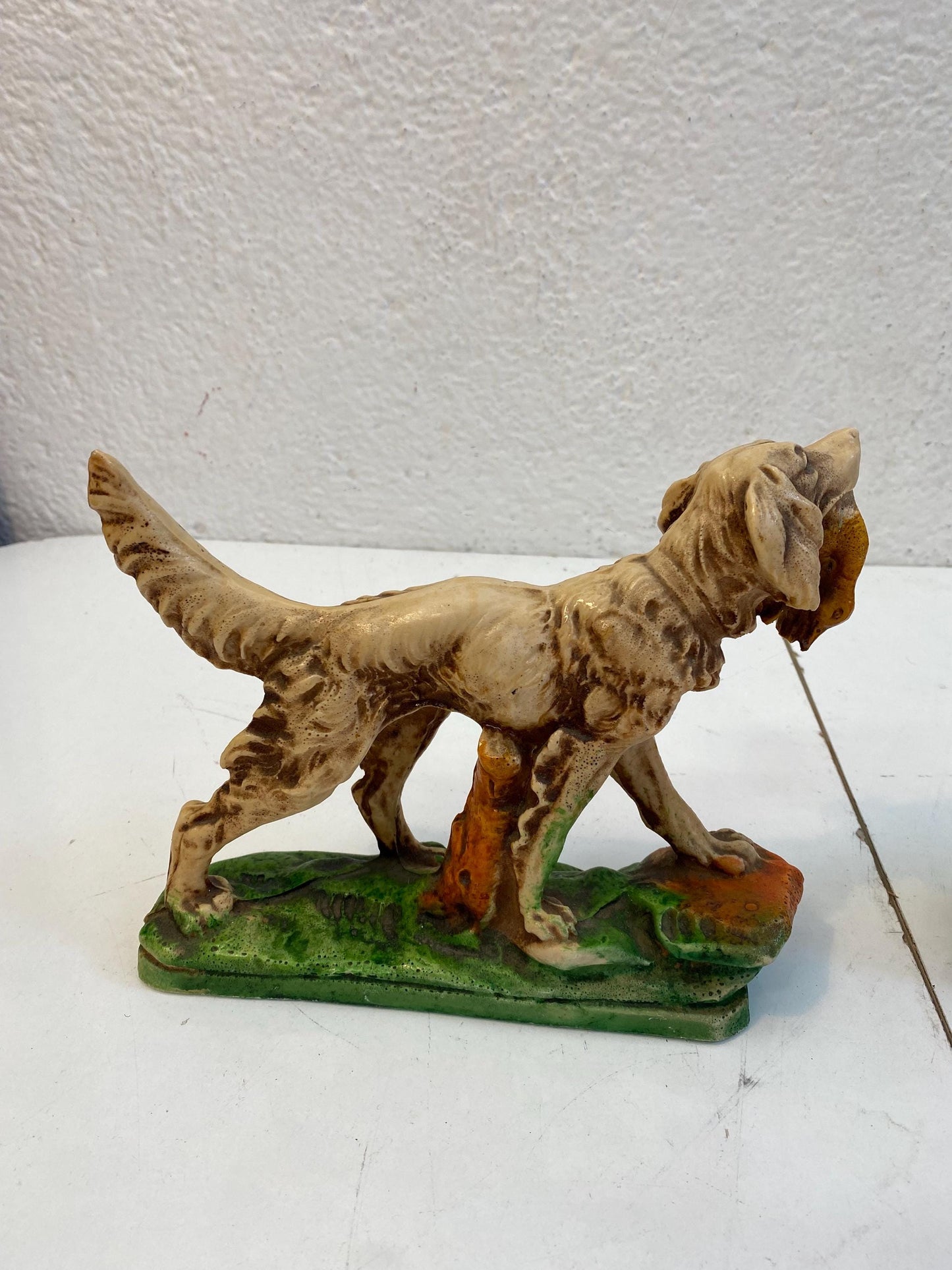 Coppia di Statuette figure Vintage Setter Inglese in Resina Dipinta a Mano  17x21x6 cm