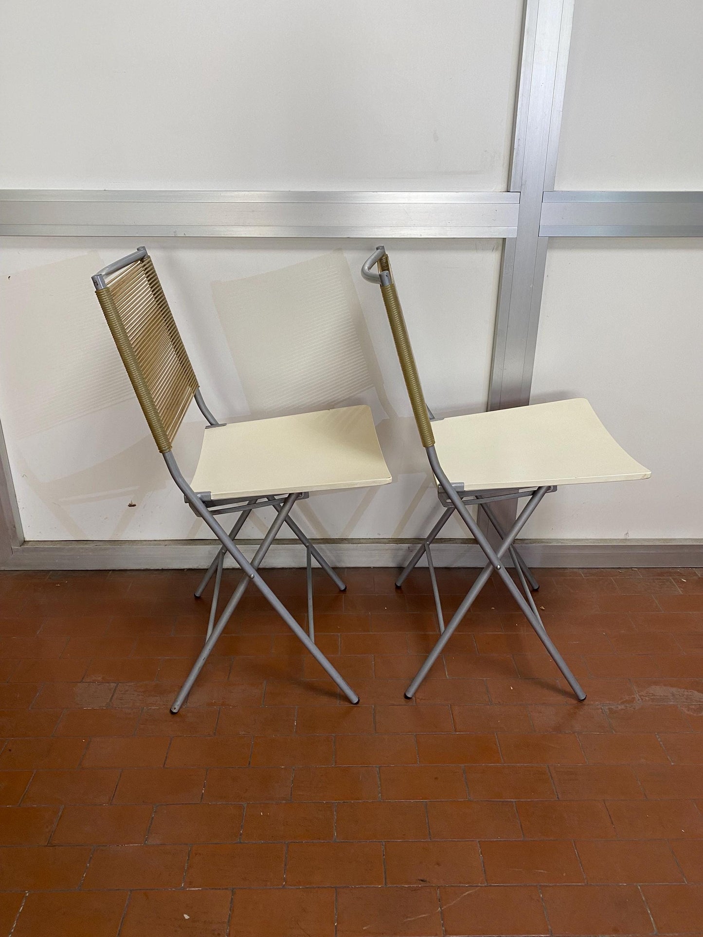 Coppia sedie FOLD design Emilio Nanni per Fly Line  Anno 2000  82x38x50 cm  Stile Postmoderno Italiano