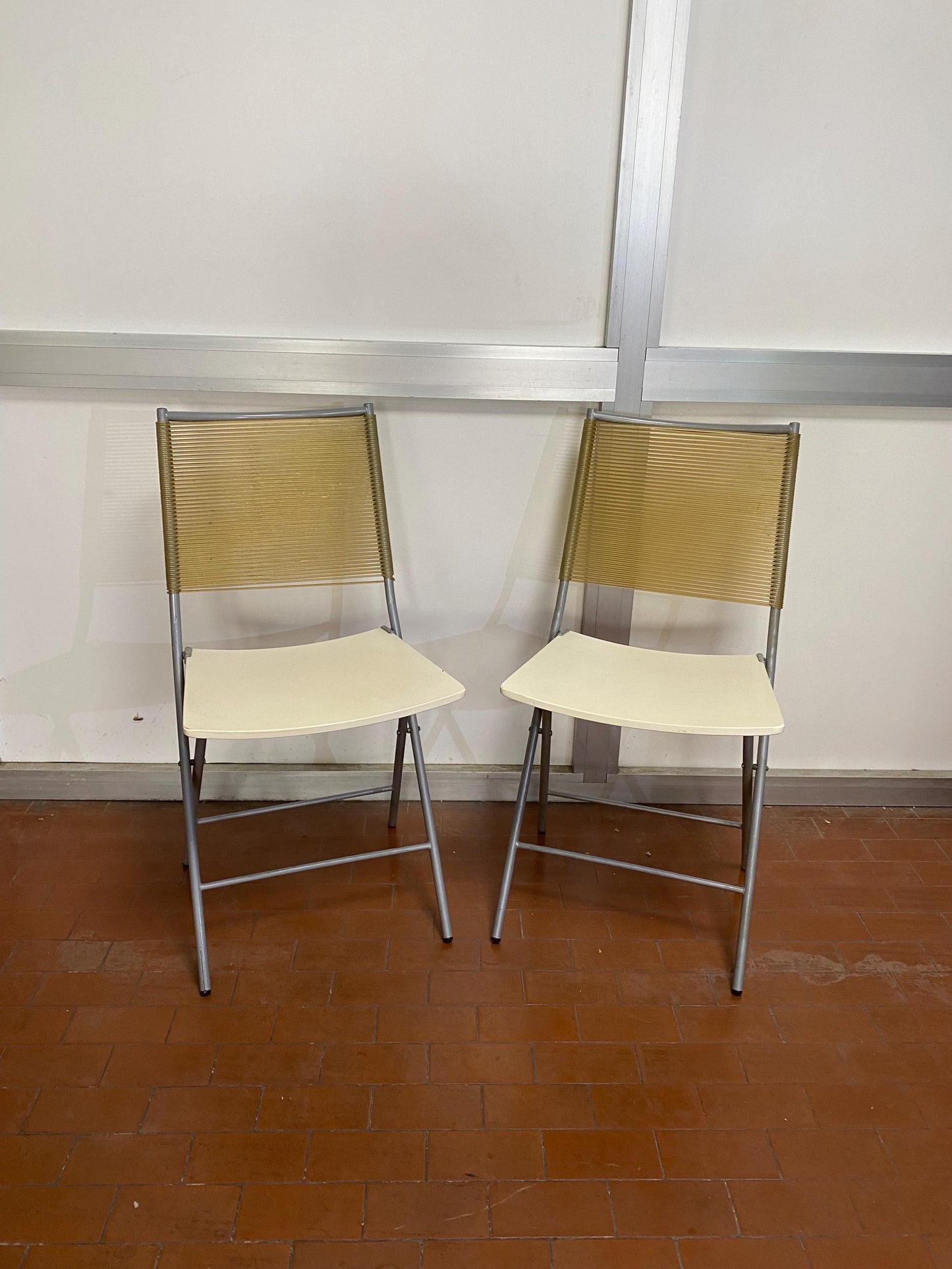 Coppia sedie FOLD design Emilio Nanni per Fly Line  Anno 2000  82x38x50 cm  Stile Postmoderno Italiano