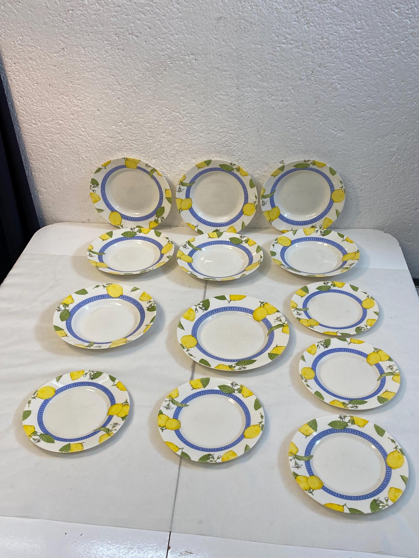 Set piatti vintage Arcopal limoni  13 pezzi  7 fondi, 5 dessert, 1 grande  stile Provenza per tavola estiva