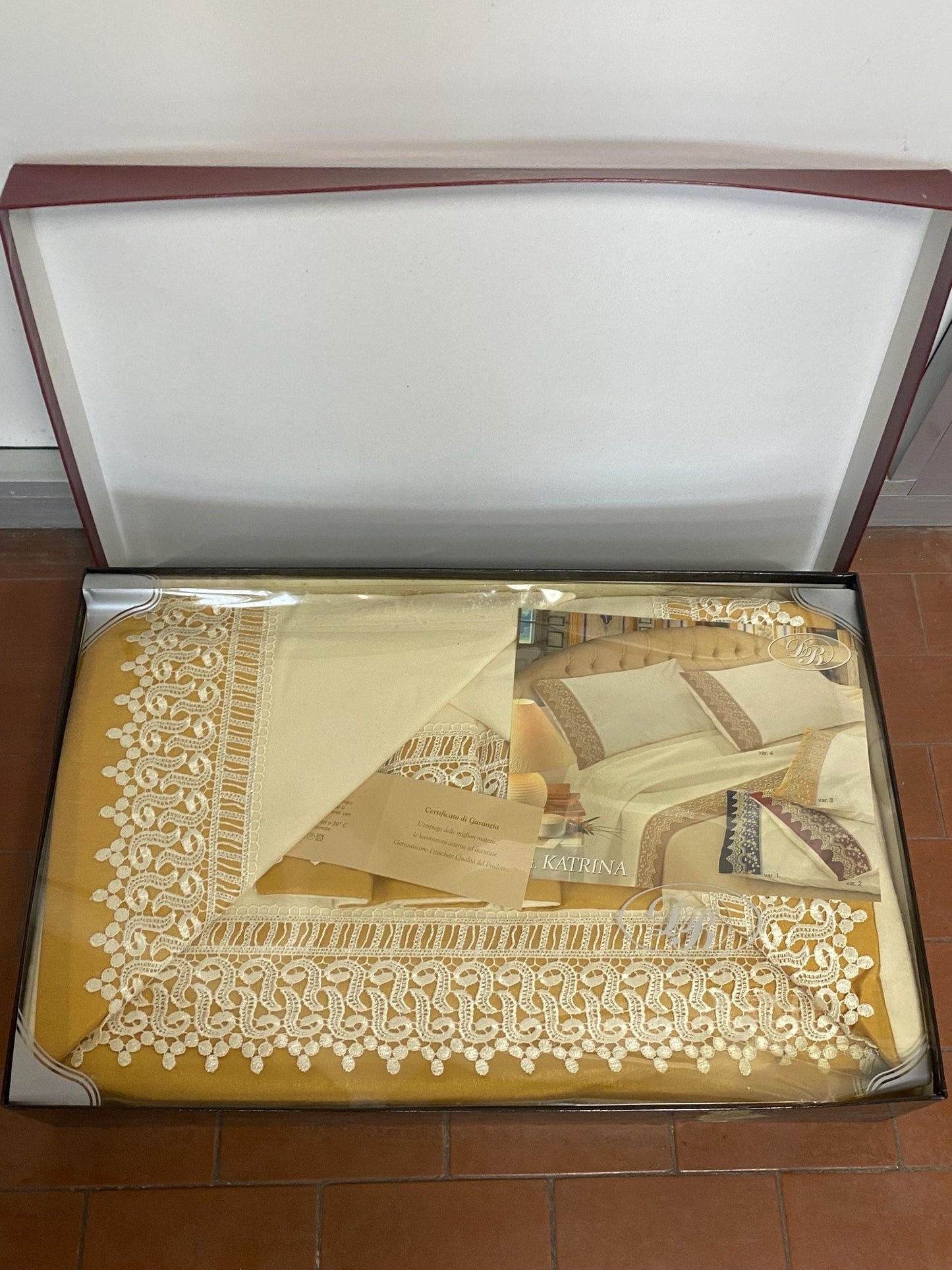 Completo letto matrimoniale vintage Art. Katrina 100% cotone con pizzo ricamato come nuovo mai usato regalo di nozze matrimonio