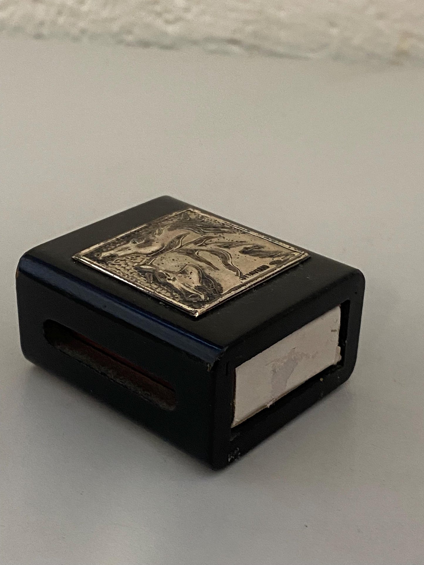 Porta fiammiferi vintage con rilievo Ottaviani in argento 925  cavalli in bassorilievo 5,5x5x3 cm