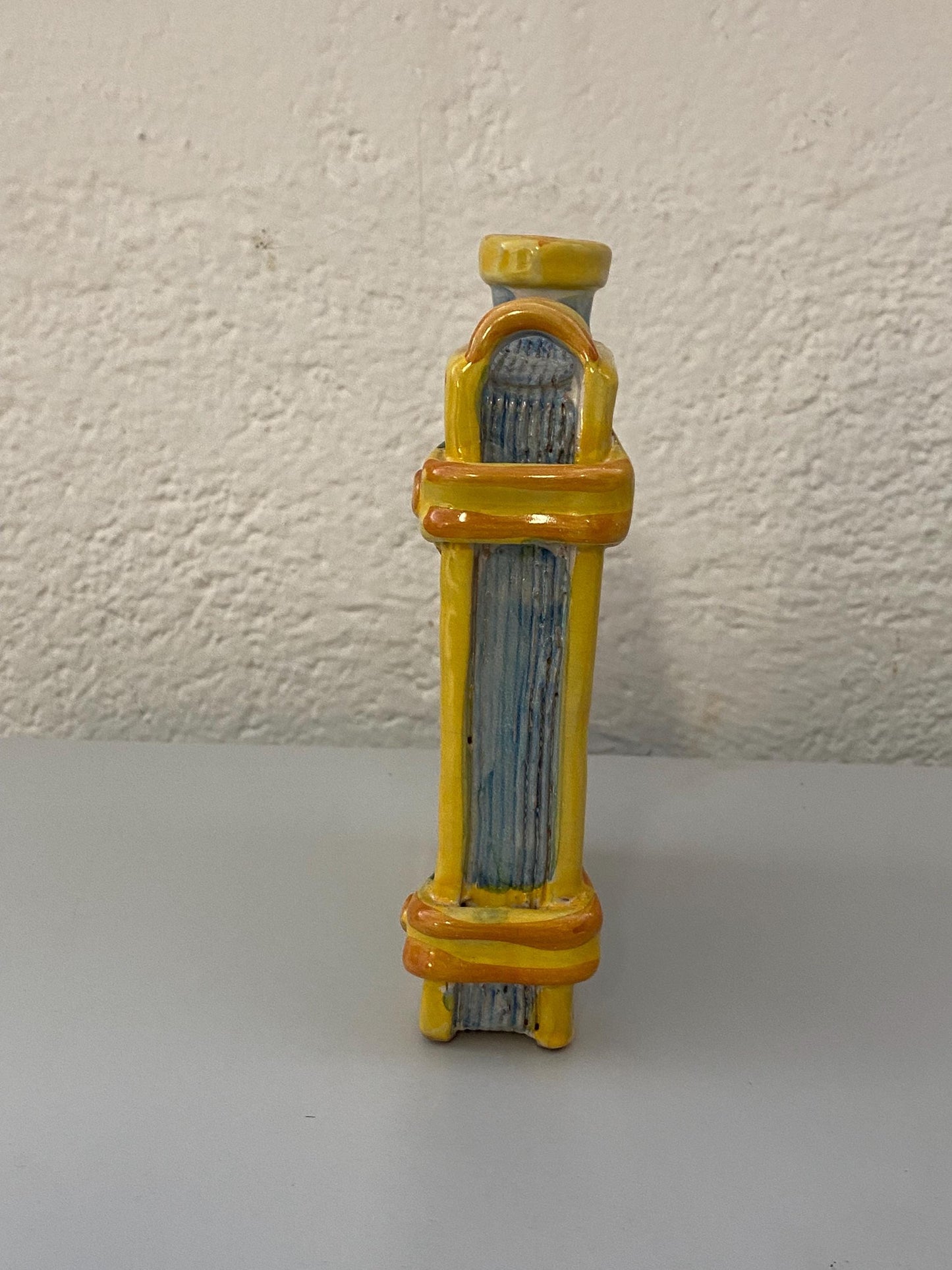 Fiaschetta vintage in ceramica a forma di libro  Dipinta a mano Deruta  17,5x12,5x4,5 cm