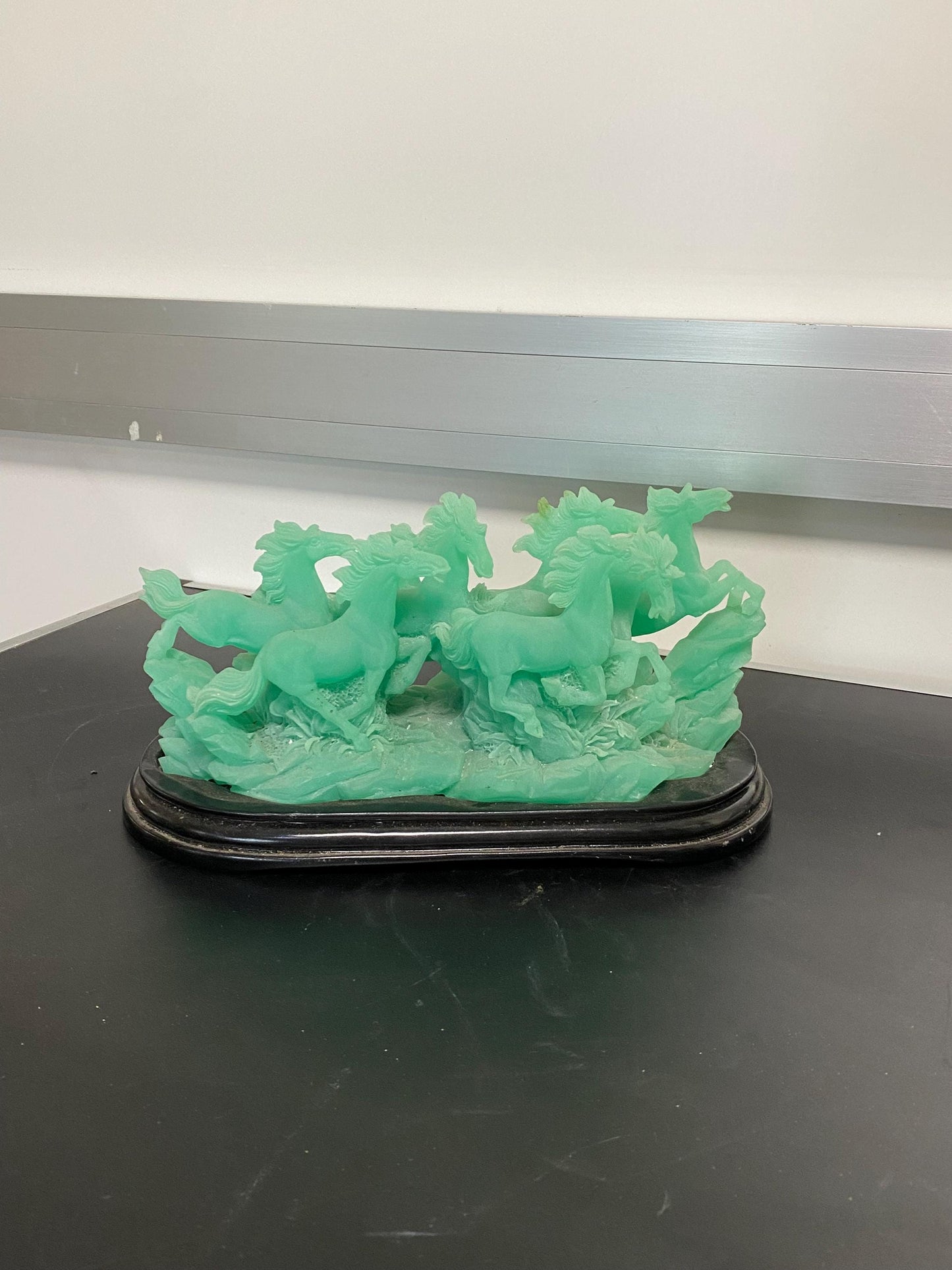 Scultura in vetro con mandria di cavalli - Verde smeraldo - Arredo vintage Regalo esclusivo - Regali personalizzati