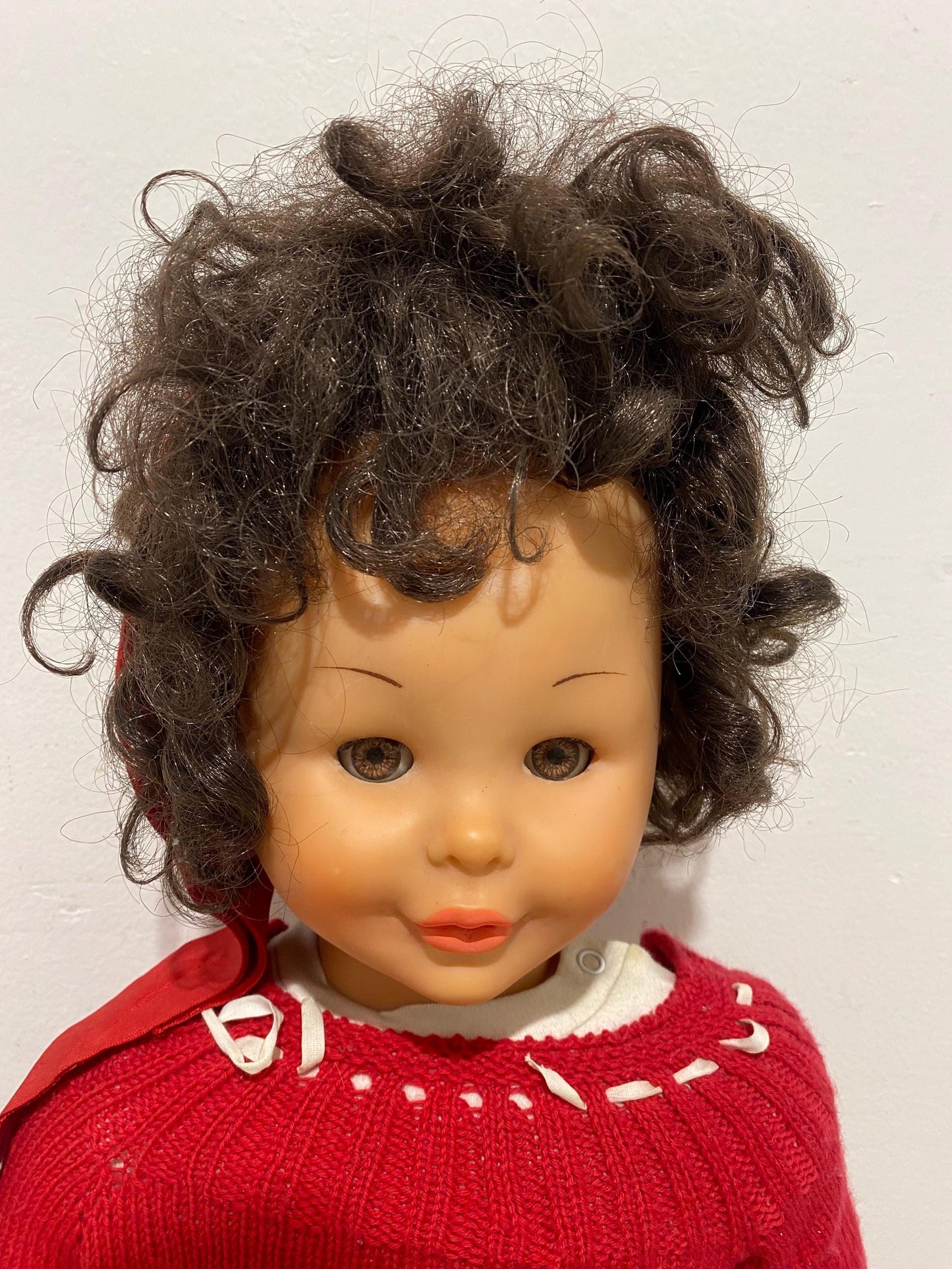 Bambola vintage italiana anni '70 90cm  Occhi mobili, capelli ricci, vestito rosso  Rara da collezione retro