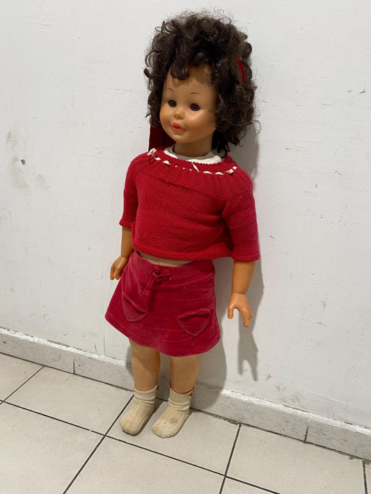 Bambola vintage italiana anni '70 90cm  Occhi mobili, capelli ricci, vestito rosso  Rara da collezione retro