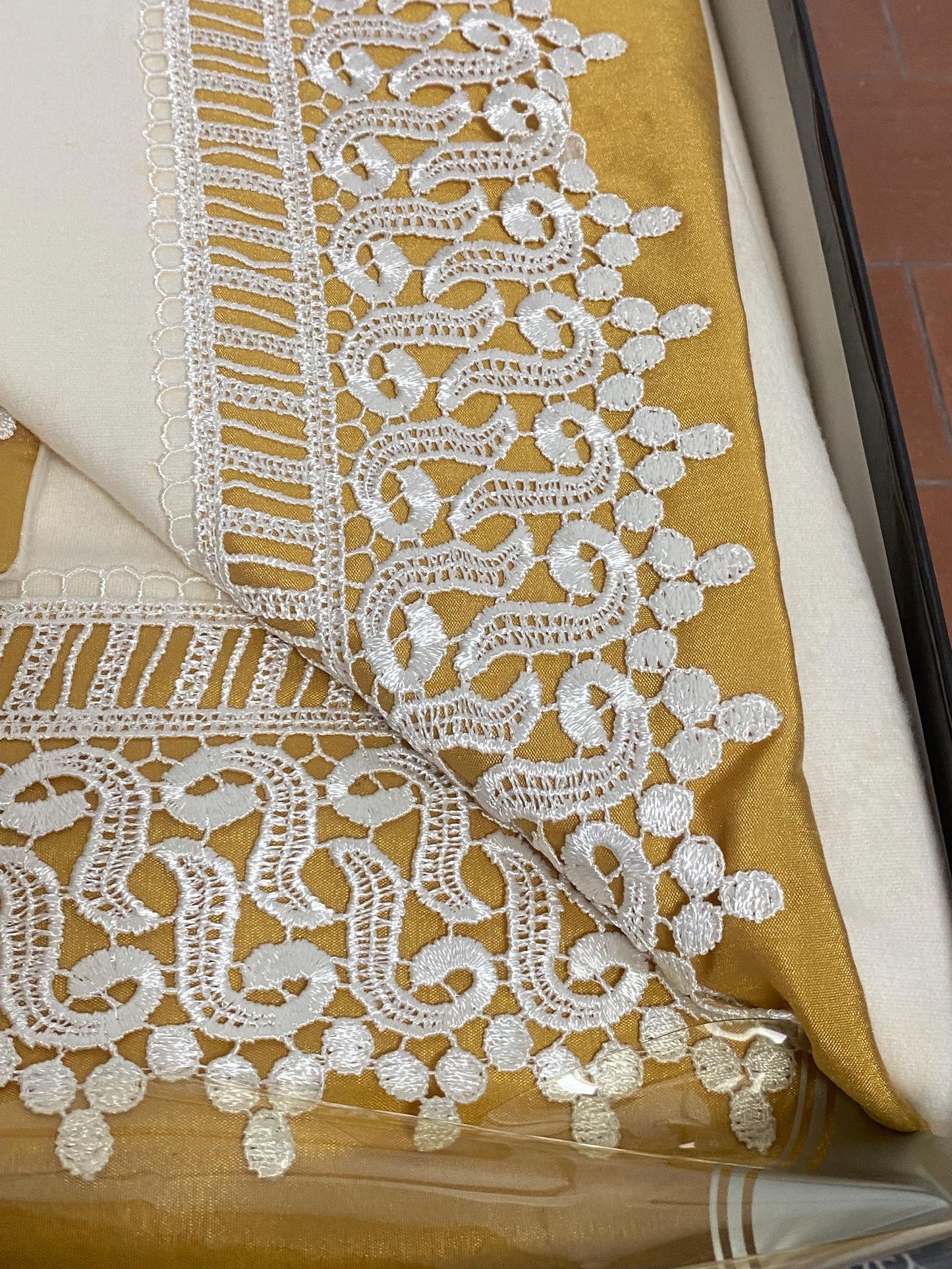 Completo letto matrimoniale vintage Art. Katrina 100% cotone con pizzo ricamato come nuovo mai usato regalo di nozze matrimonio