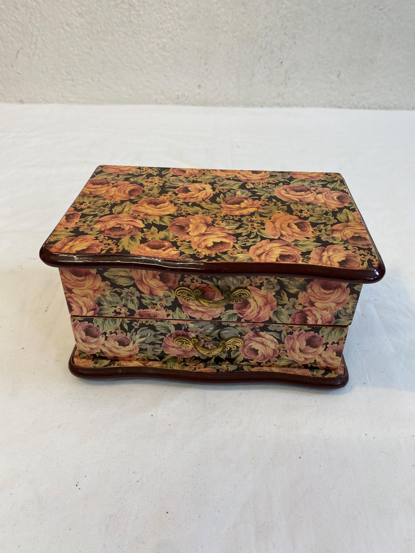 Carillon portagioie vintage floreale con cassetti, specchio e velluto rosso  20x14x11 cm  musica romantica anni '80