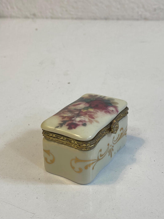 Scatolina Limoges in porcellana con rose e decori in oro 24K  vintage francese 4x4x6,5 cm