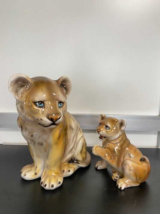 Coppia leoncini in ceramica vintage 42 e 26 cm decorati a mano  Animali jungle rétro  Arredo safari  Set da collezione