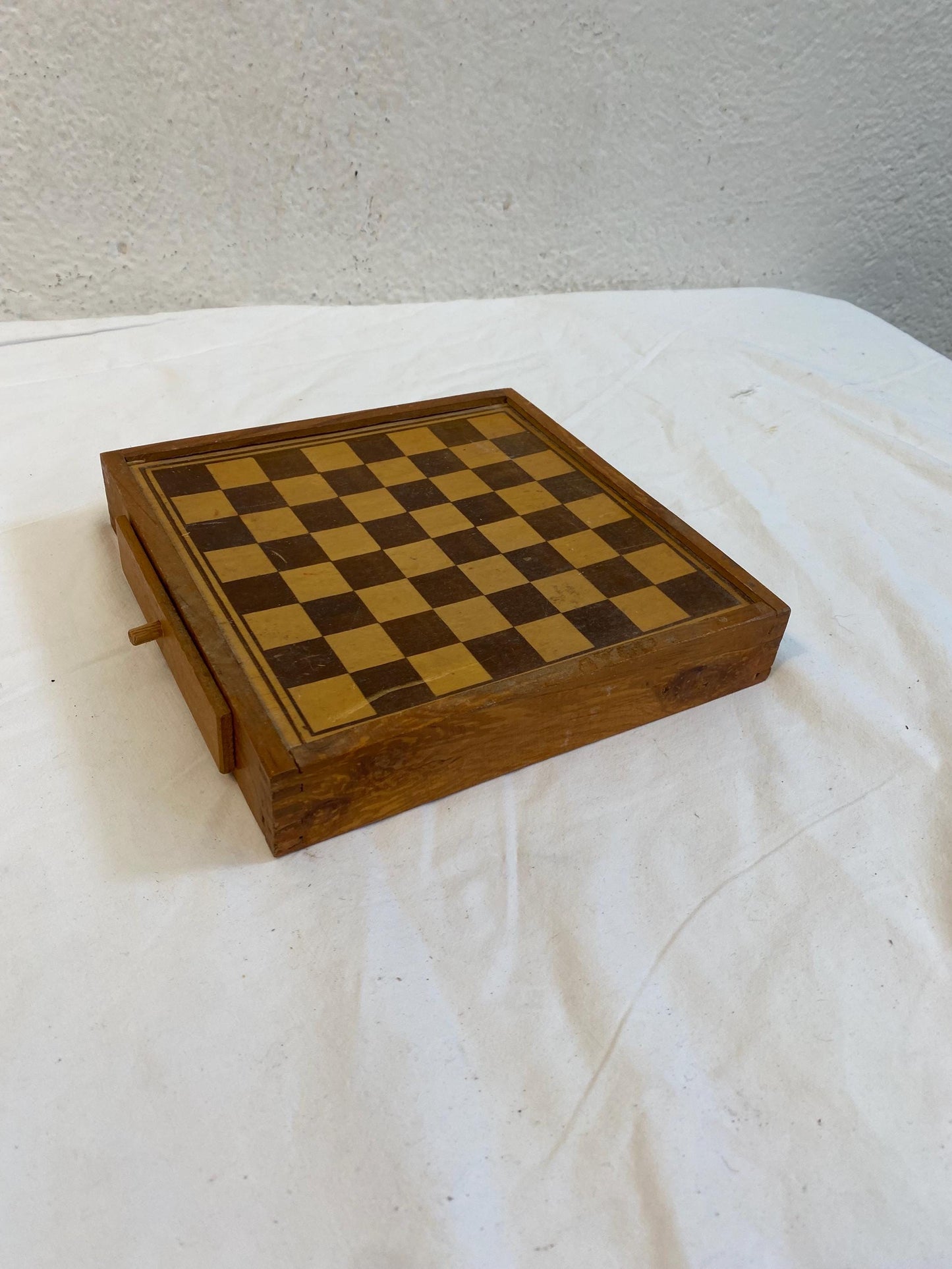 Scatola in legno vintage per dama e mulino, tavola da gioco doppia faccia con pedine, con cassetto integrato per la custodia