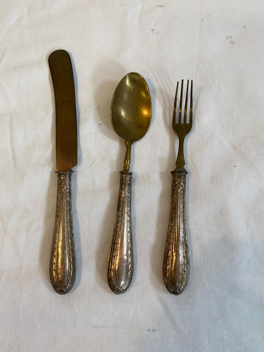 Set Posate Bambino Vintage in Ottone e Manico Cesellato  Coltello Cucchiaio Forchetta  Stile Epoca Rétro
