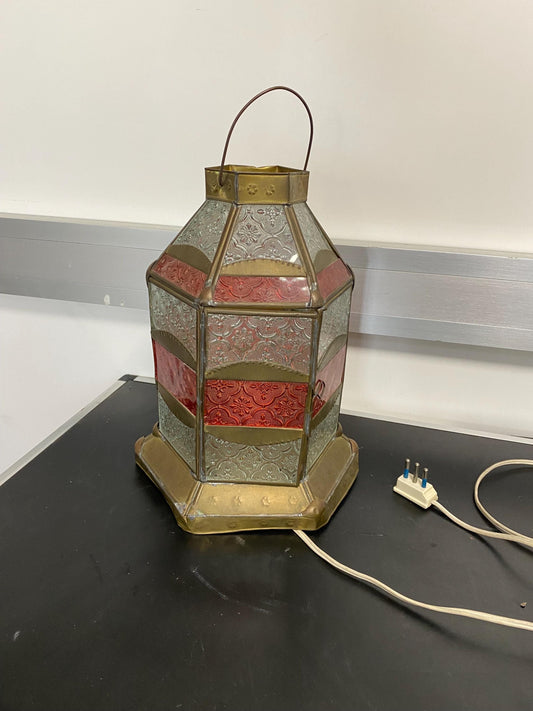 Lampada Marocchina in Ottone e Vetri Colorati - Lanterna Orientale da Tavolo o Comodino - Design Arabo con Sportello Apribile (27x19x19 cm)