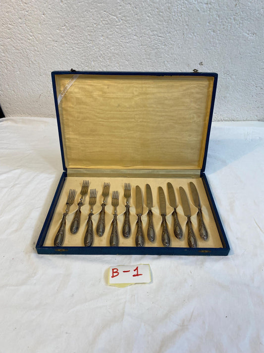Set 12 posate da dessert vintage in argento 800 con scatola  Coltelli e forchette ornate 18 cm  Posate depoca da collezione