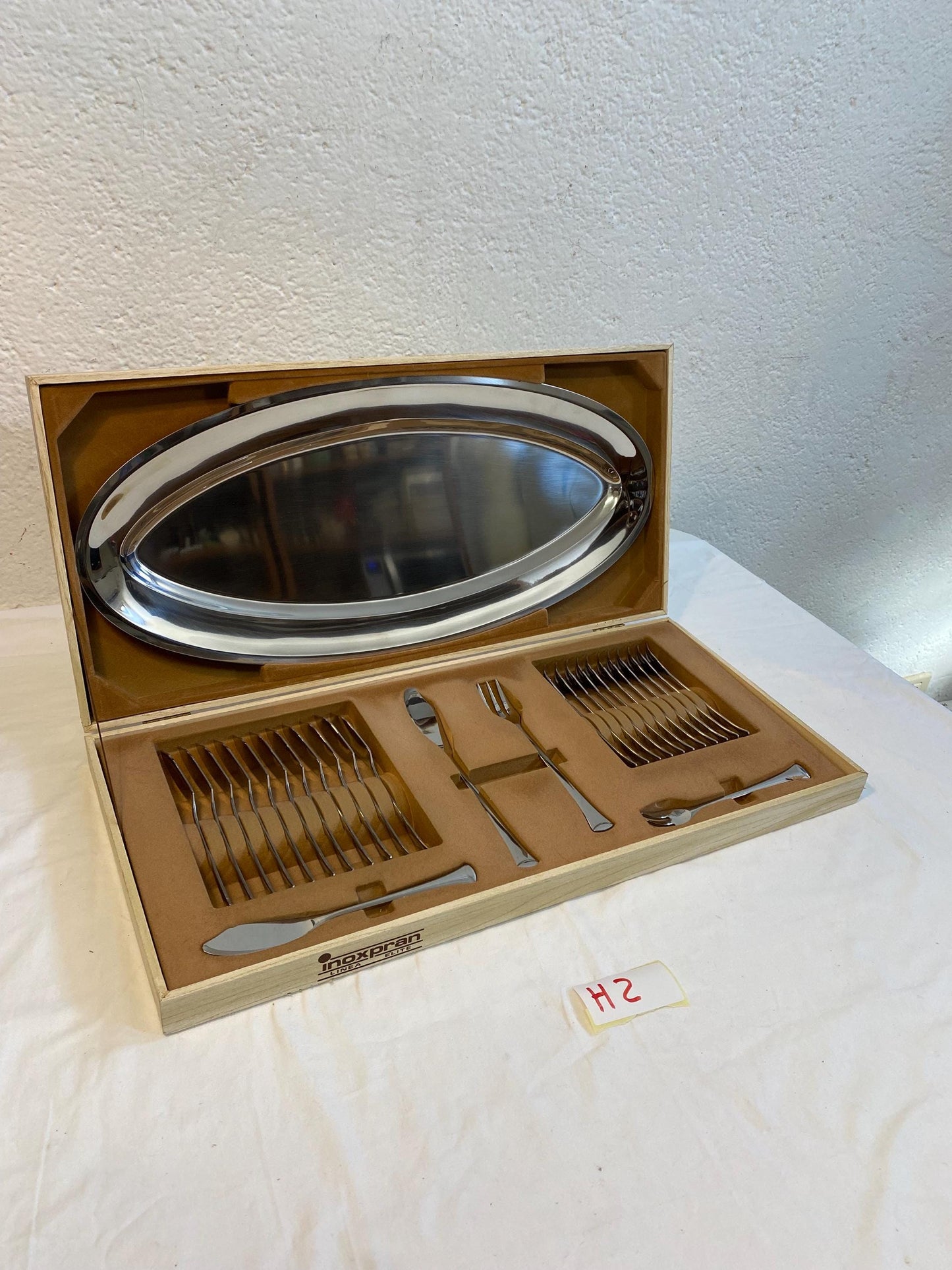 Set posate vintage Inoxpran con vassoio acciaio inox  24 pezzi con scatola legno 61x29 cm  Italia anni '70/'80 mai usato come nuovo