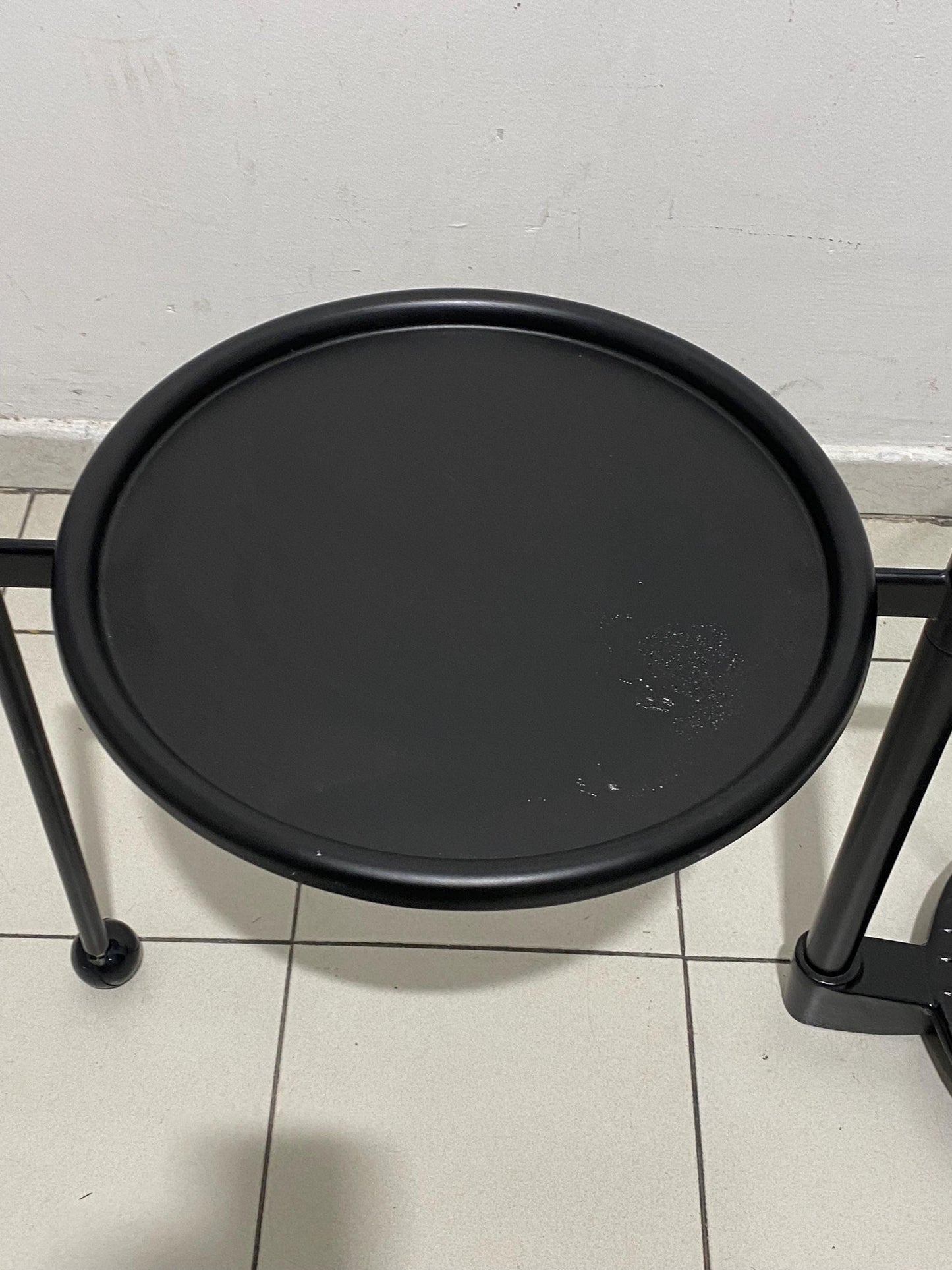 Vintage industrial design coffee table with rotatable glass top Ø45cm h60cm, black metal frame with wheel - 1980s Modern