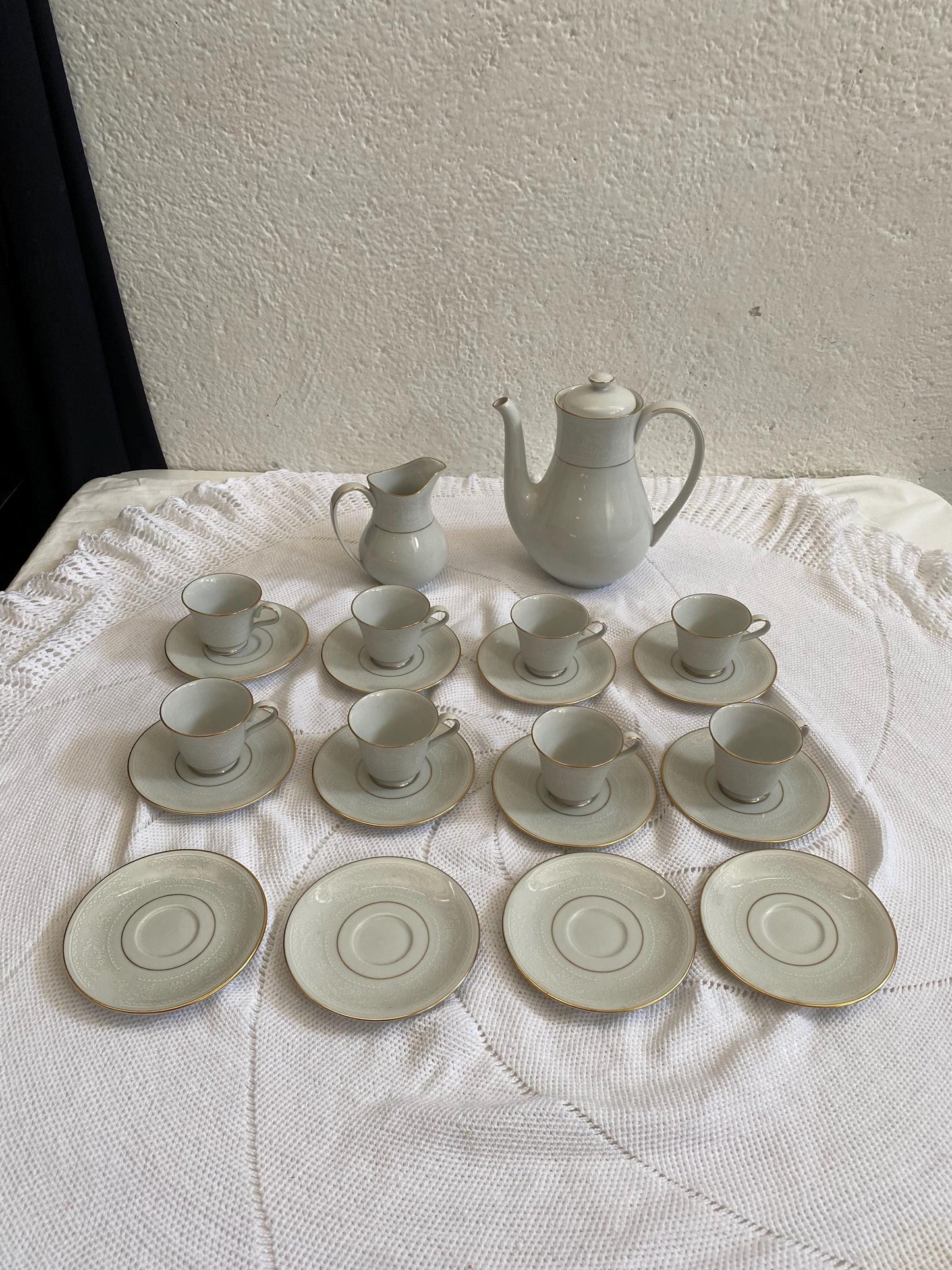 Servizio caffè vintage Laklain Bone China Danbury  8 tazzine, teiera, lattiera, 12 piattini, porcellana bianca e oro, regalo elegante nozze