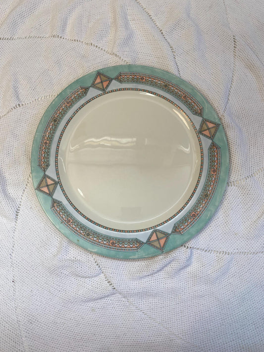 Piatto vintage Arcopal France 31,5 cm con bordo geometrico turchese e pesca, anni '80 decorativo resistente  Made in France