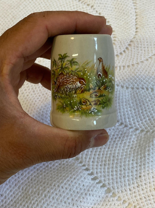Boccale di Birra Vintage in Ceramica Dipinto a Mano