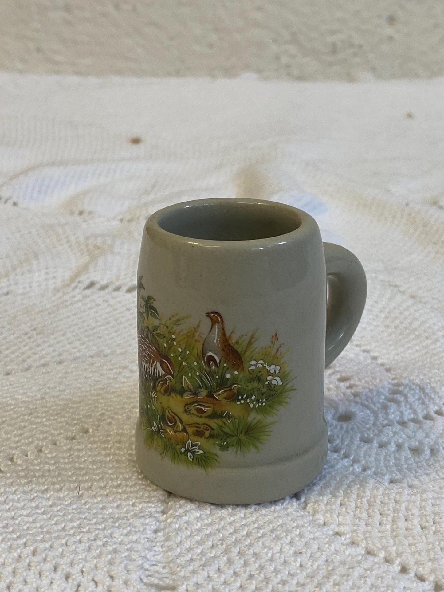 Boccale di Birra Vintage in Ceramica Dipinto a Mano