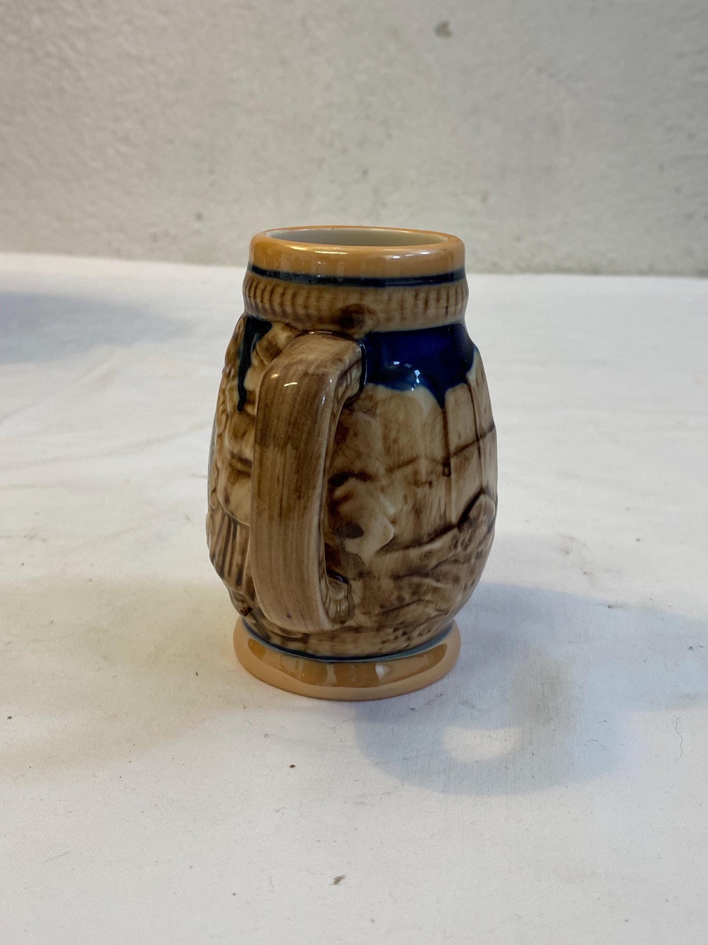 Boccale souvenir vintage Kirchberg Tirol in ceramica smaltata 11x10x7 cm, stile rustico alpino tirolese
