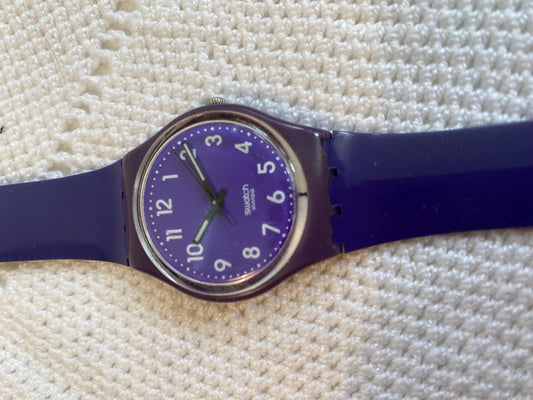 Swatch Callicarpa GV121 | Orologio vintage unisex anni '90 viola rosso e verde acqua | Swiss Made originale con cinturino 17mm