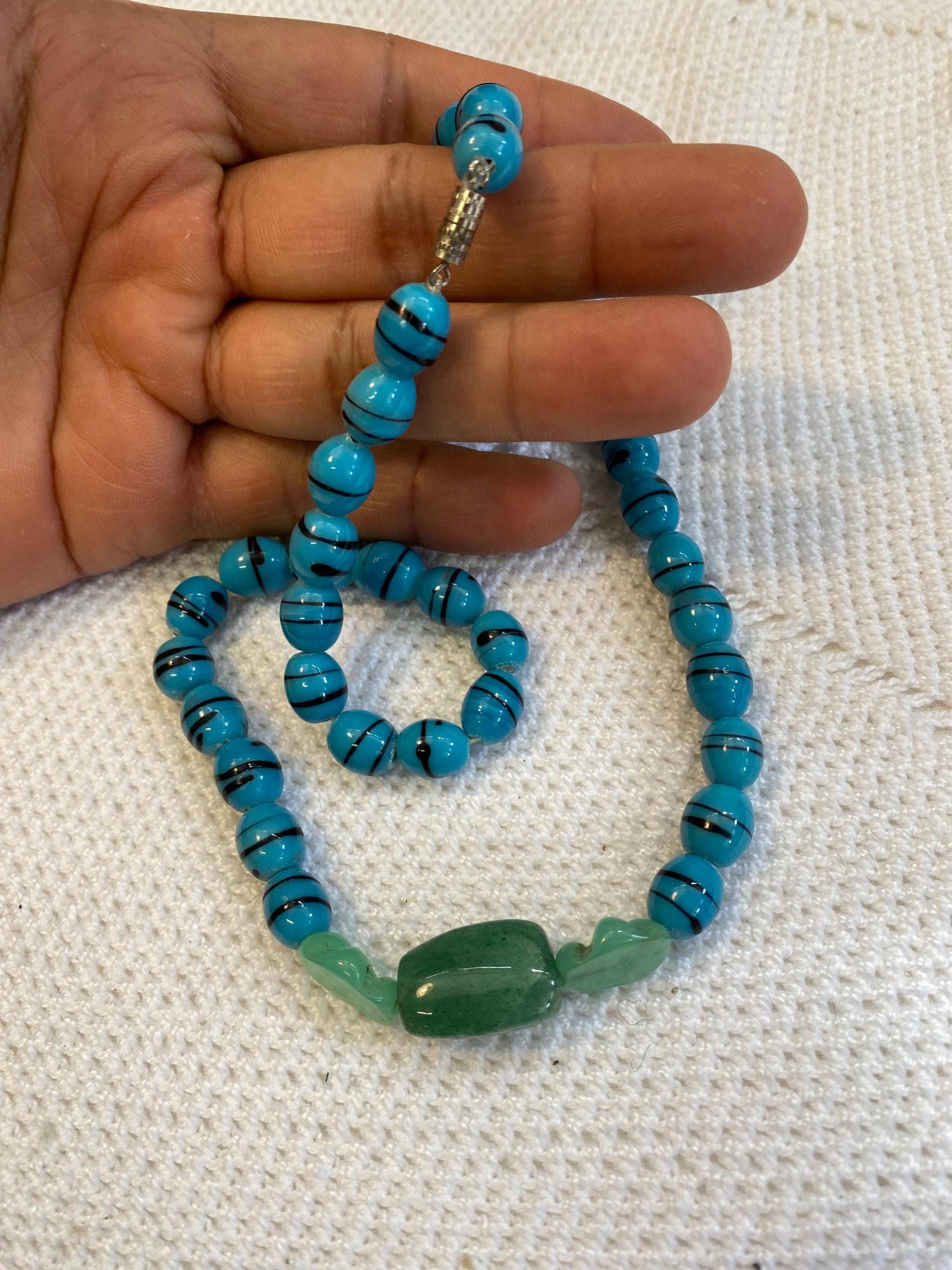 Collana in pietre minerali blu turchese, perline naturali, diametro 15 cm, gioiello artigianale