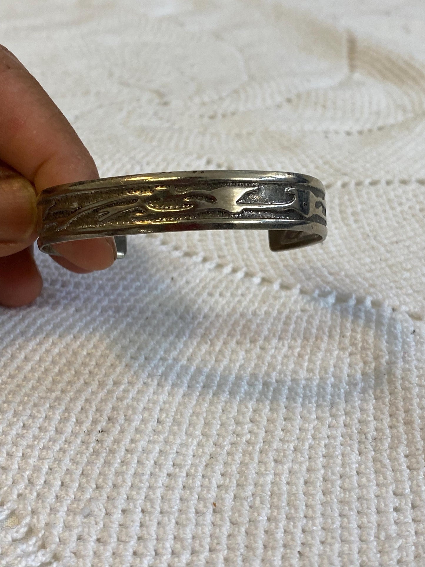Bracciale vintage unisex in argento placcato dimetro 6 cm regolabile