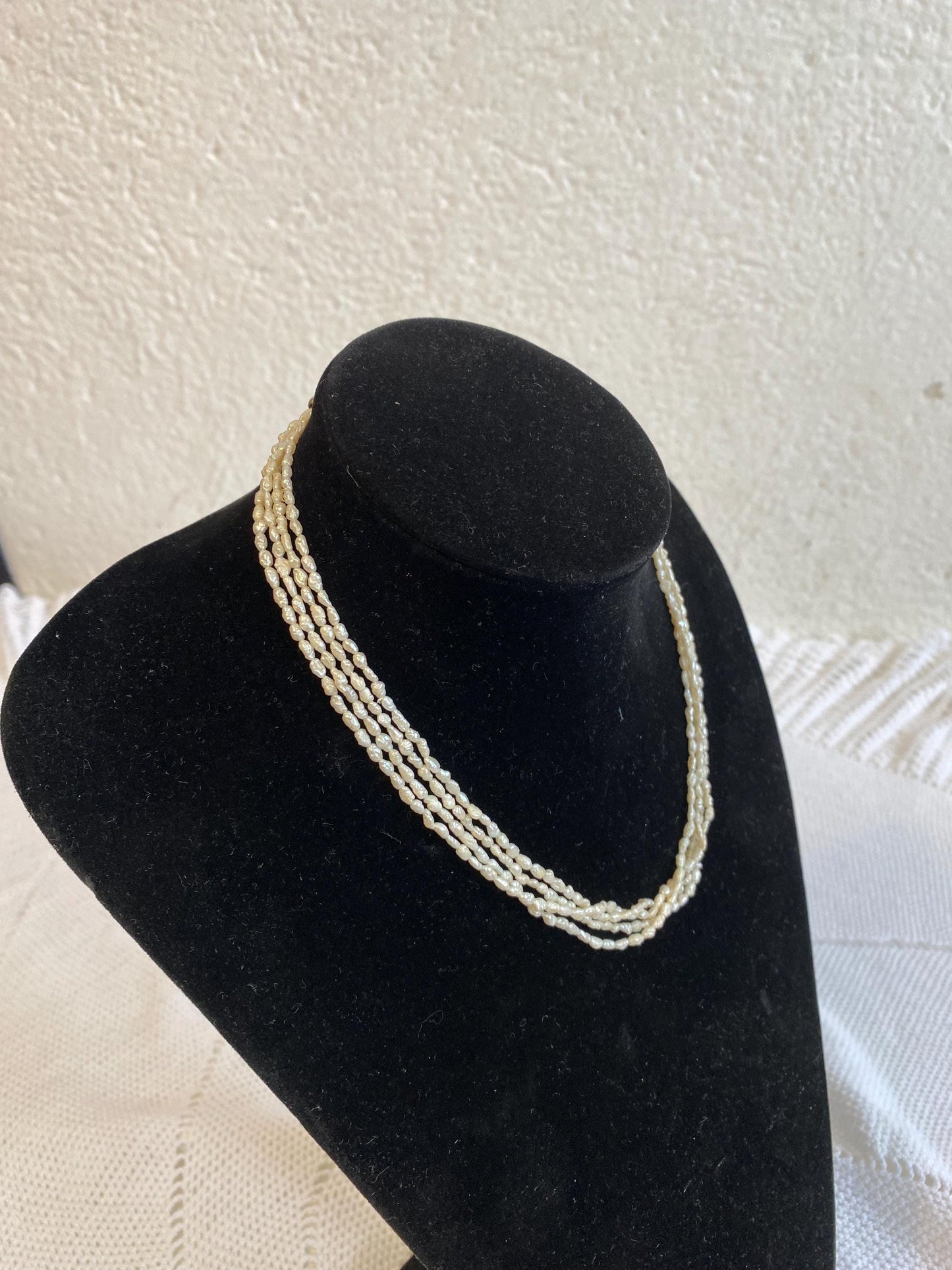 Collana 4 fili micro perle riso vere 42 cm | choker vintage anni 80 clasp dorato | layered freshwater rice pearl necklace bridal gift