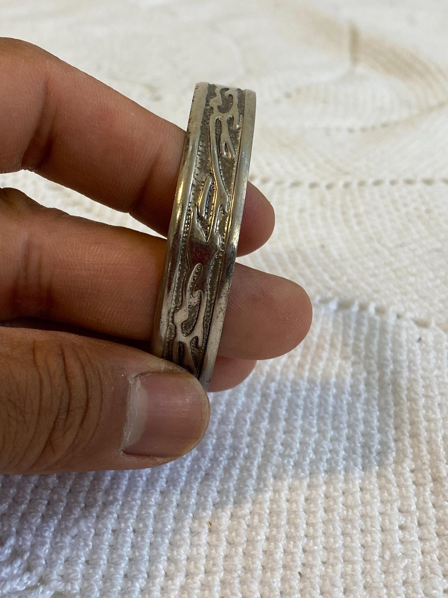 Bracciale vintage unisex in argento placcato dimetro 6 cm regolabile