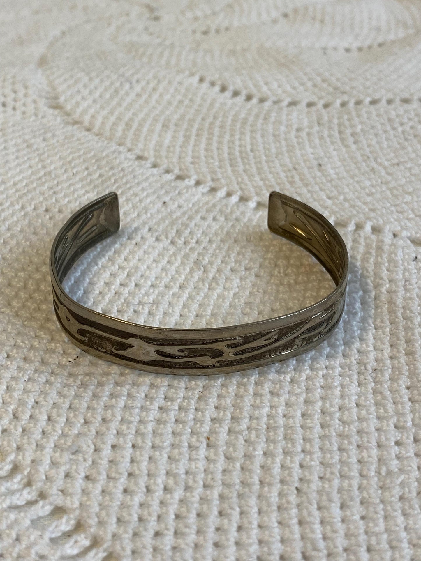 Bracciale vintage unisex in argento placcato dimetro 6 cm regolabile