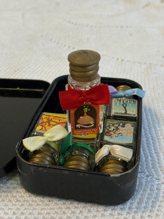 Borsari 1870 | Set “Fragranze da Collezione anni 80  6 mignon profumo vuoti 3,5 ml con scatola latta originale