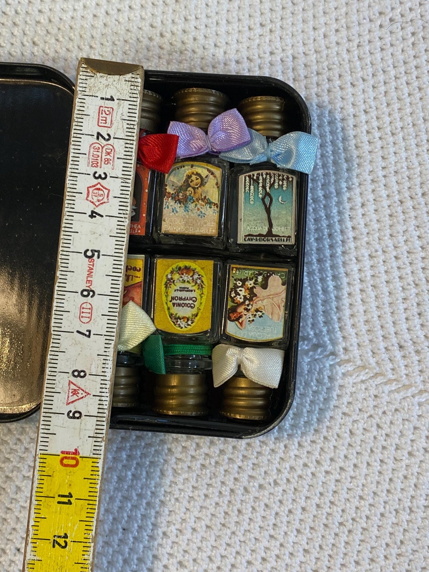 Borsari 1870 | Set “Fragranze da Collezione anni 80  6 mignon profumo vuoti 3,5 ml con scatola latta originale