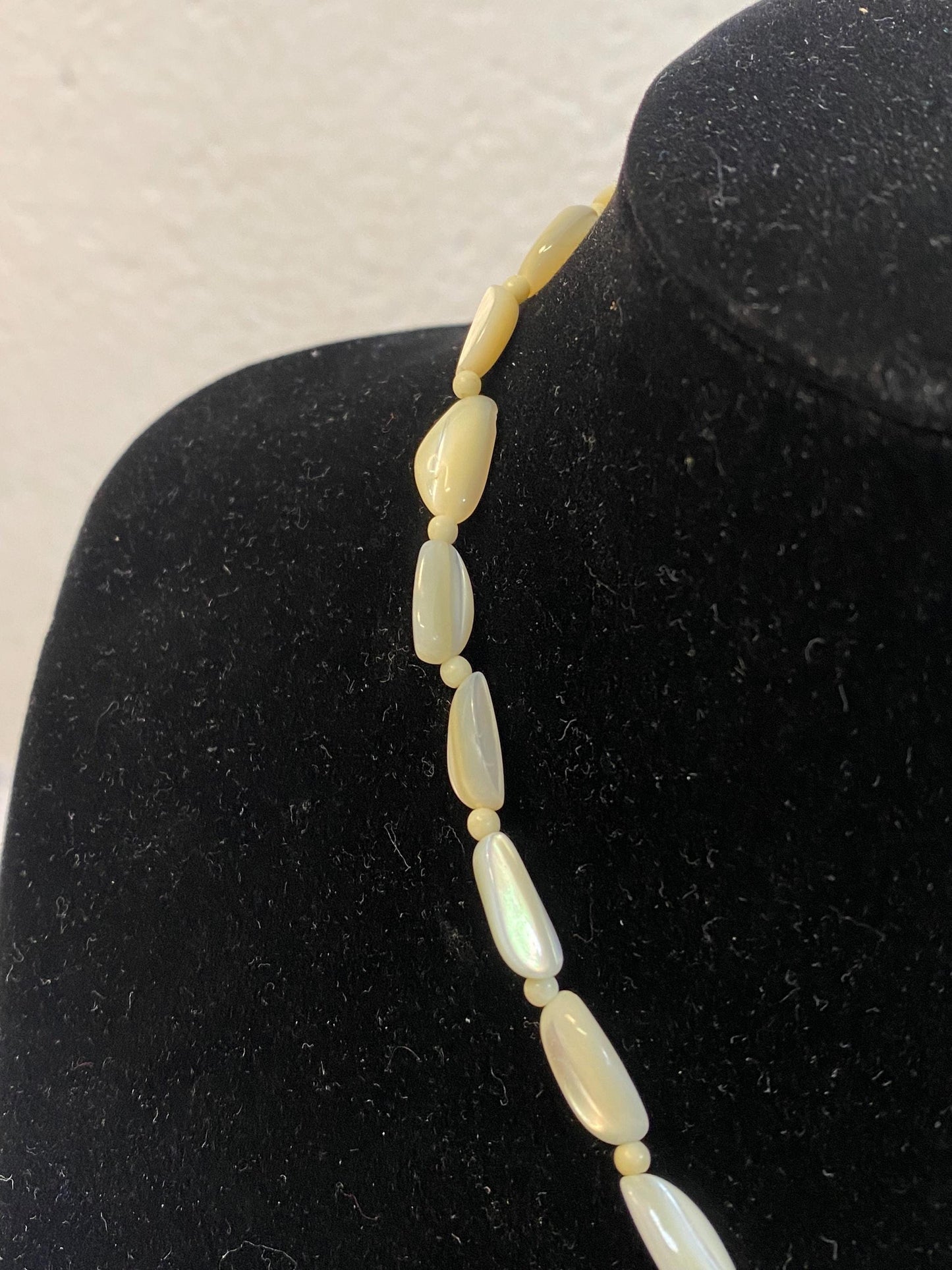 Collana vintage madreperla crema 40 cm | perle ovali anni 60 choker boho | gioiello seashell unico regalo estate handmade luminoso